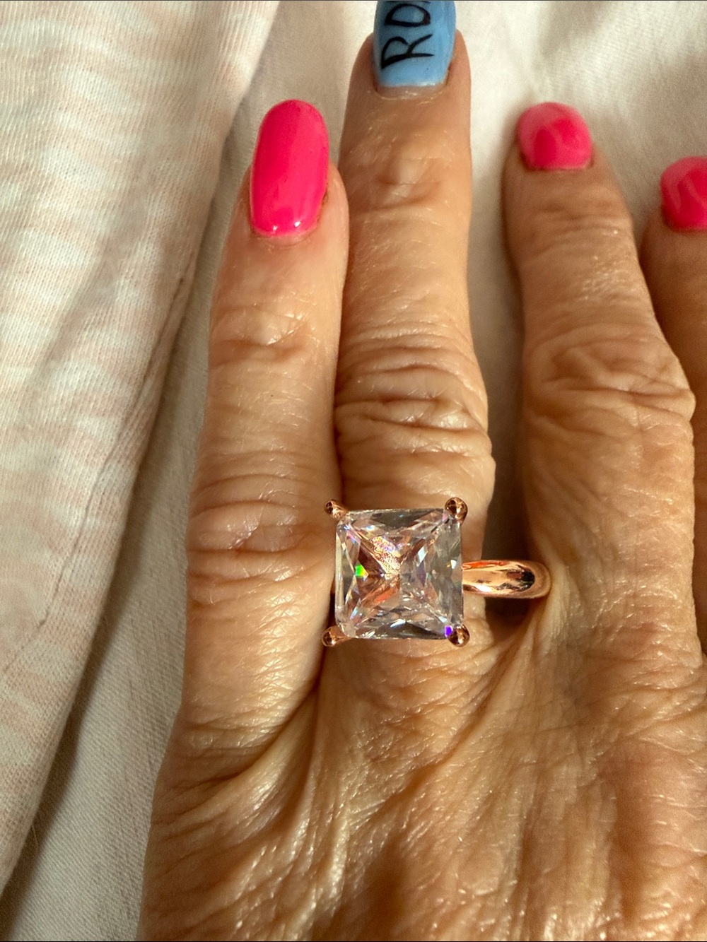 New Women’s Rose Gold Plated Square- Cut Solitaire Crystal Faceted size 8